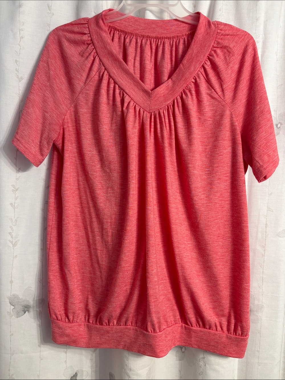 Women’s V-Neck Short Sleeve Top in Coral